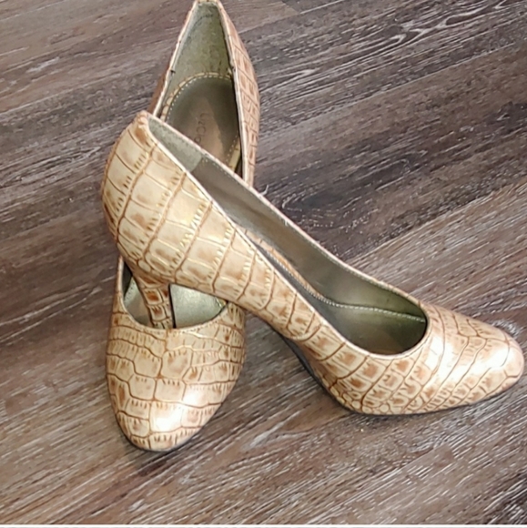 Liz Claiborne Alligator Print Pump Heels 8M - Picture 1 of 4